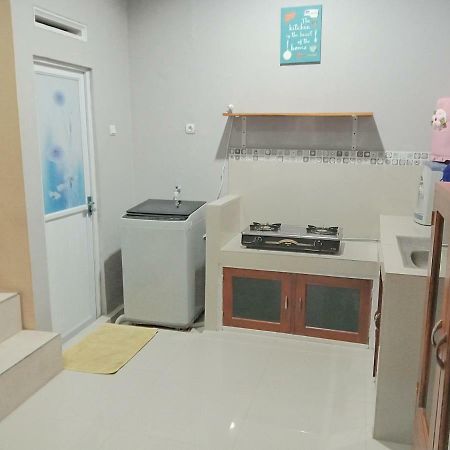 Guesthouse - Lubna Homestay Кунинган Экстерьер фото